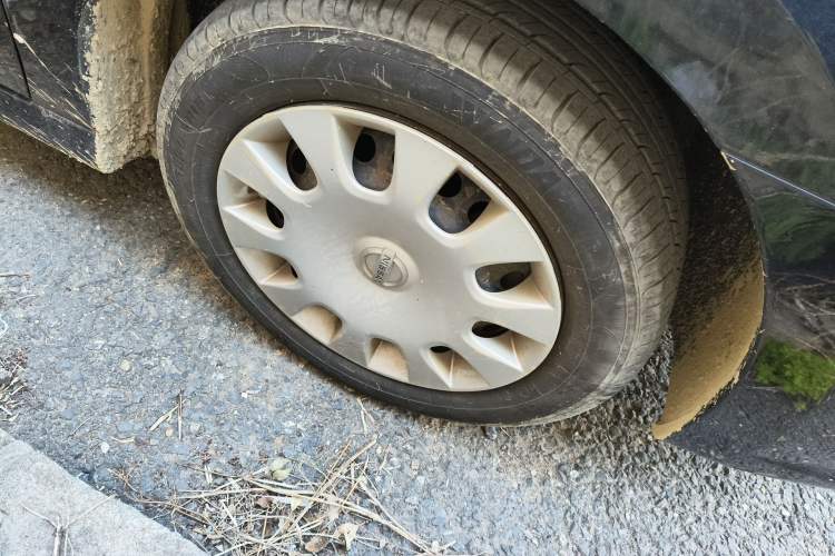 Used Nissan Sylphy 2012 Classic 1.6XE Automatic Comfort Edition Right Front Wheel Hub