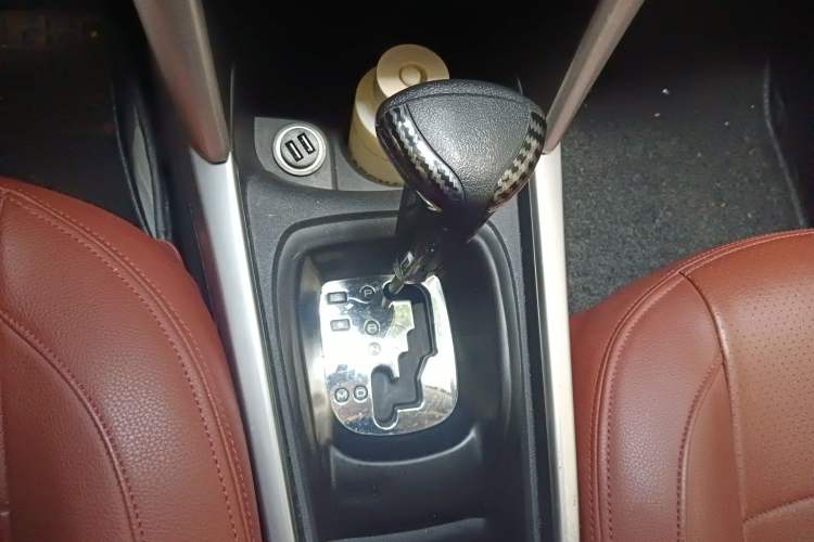 Used Citroen C3-XR 2015 1.6L Automatic Pioneer Model Gear Lever