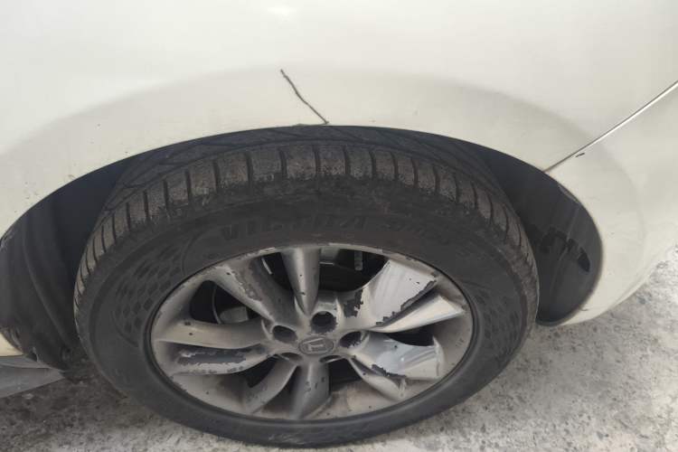 Used Luxgen Great 7 SUV 2013 Limited-Edition Sharp Model 2.2T Two-Wheel-Drive Smart Version