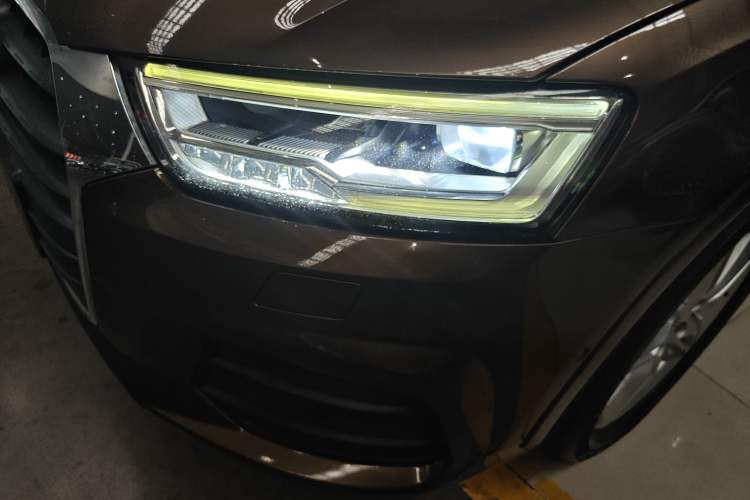 Used Audi Q3 2017 35 TFSI Style Edition Left Front Headlight