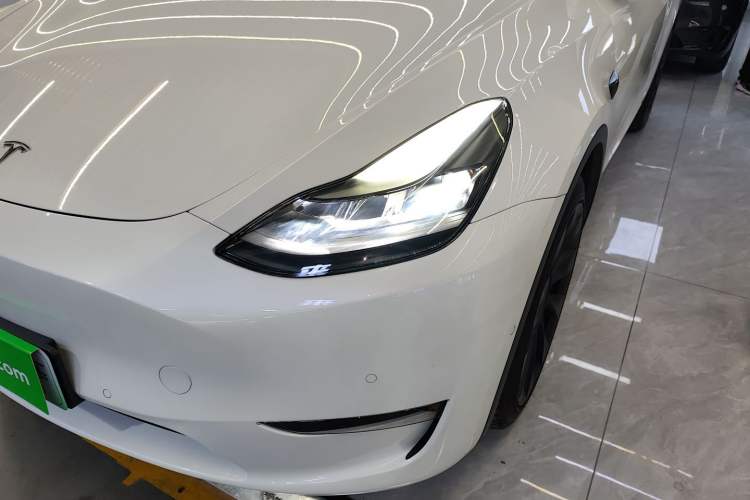 Used Tesla Model Y 2021 Long-Range All-Wheel-Drive Version