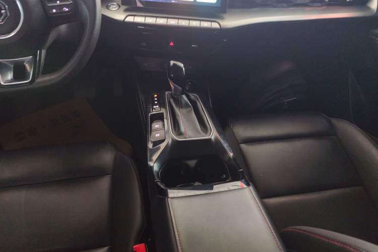 Used MG 5 2022 180 DVVT CVT Youth Style Edition
