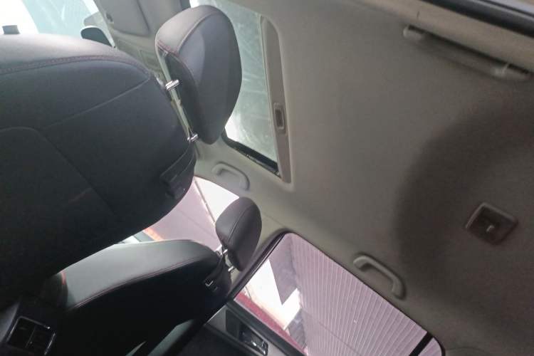 Used CHANGAN CS75 2016 1.8T Automatic Elite Model China V Standard
