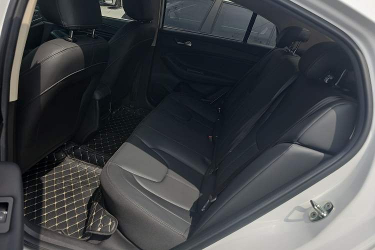 Used Chery Arrizo 5 2024 Edition People's Benefit Version 1.5L CVT Fashion Model Left Rear Seat