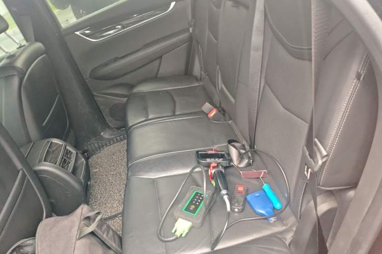 Used Cadillac XT5 2020 Revised Version 28T Luxury Edition Left Rear Seat