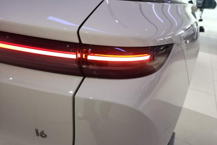 Used Li Auto Li Auto i6 2025 Model Four-Wheel-Drive Standard Type