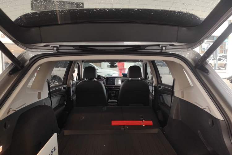 Used Volkswagen Tiguan L New Energy 2022 430 PHEV Plug-in Hybrid Flagship Edition Trunk