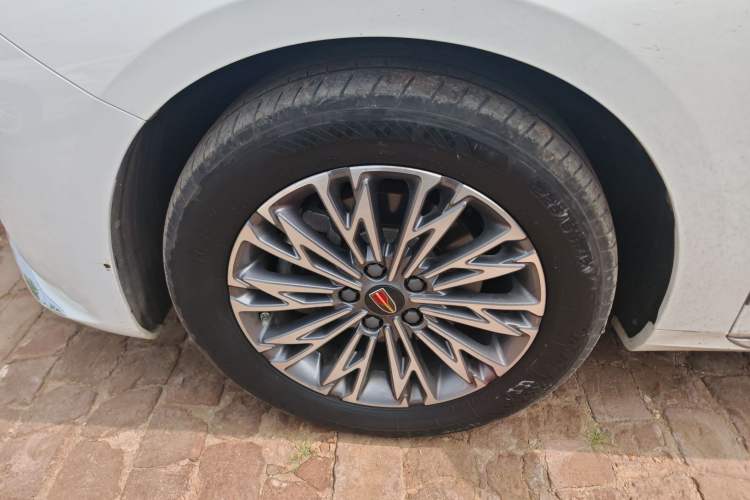 Used Hongqi H5 2024 1.5T DCT Smart Connect Flagship Edition Left Front Wheel Hub