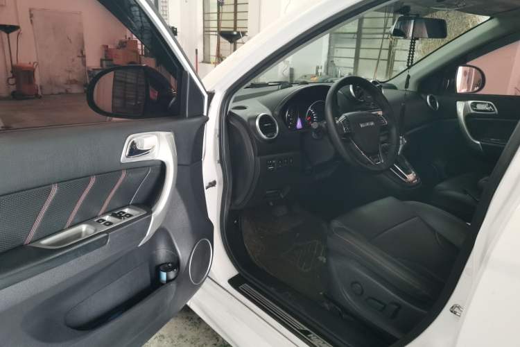 Used Haval H6 2017 Classic Edition 1.5T Automatic Two-Wheel Drive Elite Model
