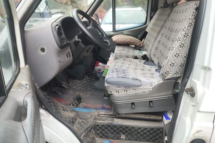 Used Ford Classic Transit 2016 2.8T Diesel Short-Wheelbase 6-Seater Mid-Roof Multifunction Vehicle JX493ZLQ4