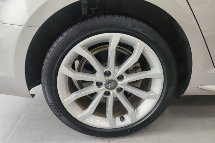 Used Audi A4L 2018 30th Anniversary Edition 40 TFSI Fashion Model