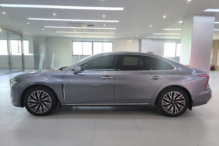 Used Hongqi H5 2024 2.0T Automatic Smart Connect Flagship Edition
