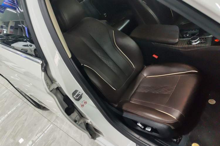 Used BMW 5 Series New Energy 2020 530Le Luxury Package
