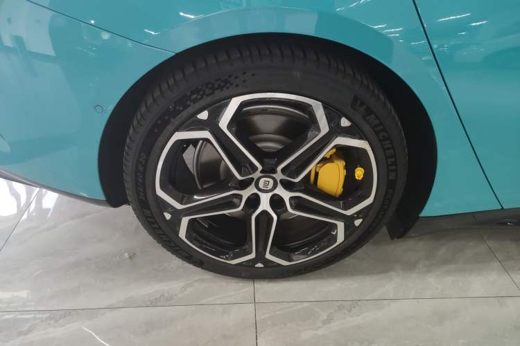 Used Xiaomi Auto SU7 2024 Four-Wheel-Drive Max Founder's Edition
