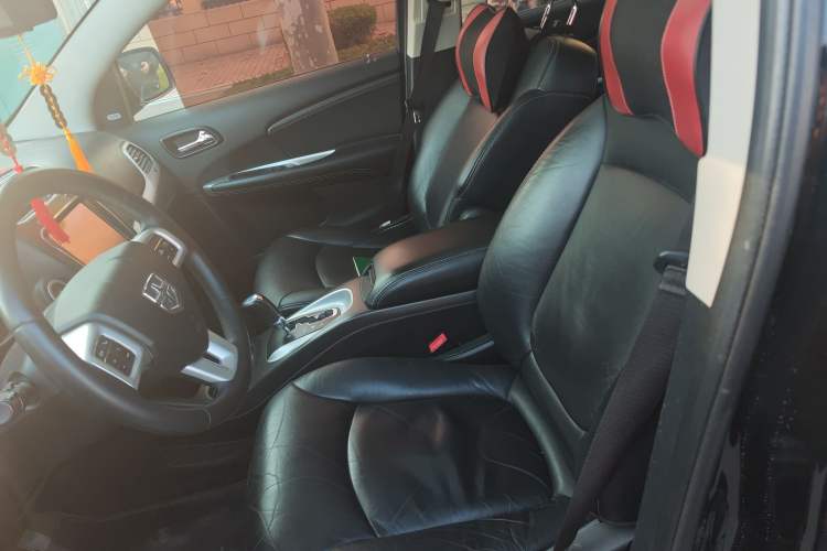 Used Dodge Journey 2013 2.4L Two-Wheel Drive Luxury Version