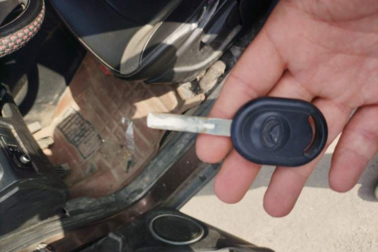 Used HYOSOW H3 2015 1.5L manual luxury version
