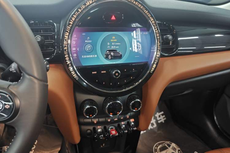 Used MINI MINI 2022 Updated 1.5T COOPER Artist Five-Door Edition