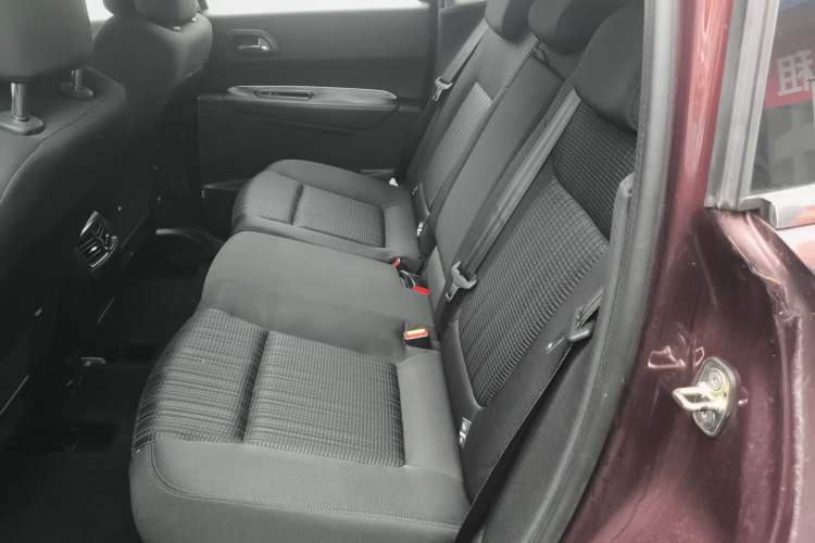 Used Peugeot 3008 2016 2.0L Automatic Classic Edition
