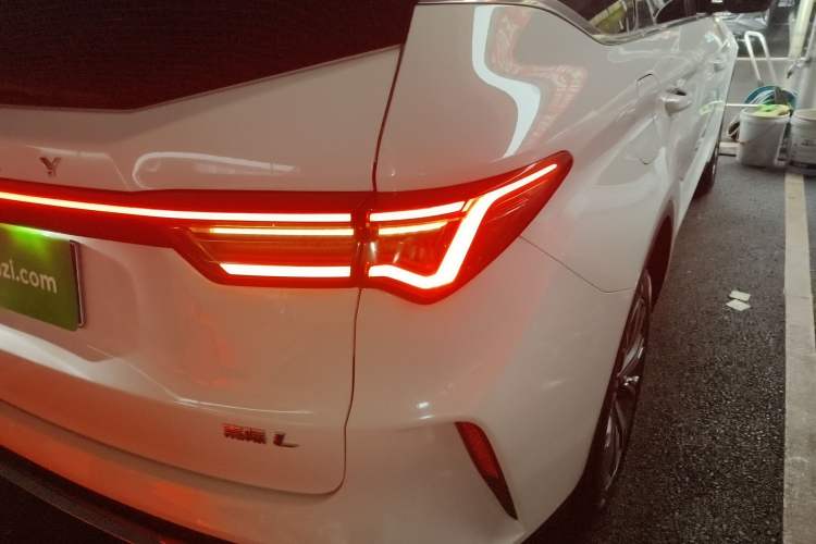 Used Geely Auto Jiajie 2023 Geely Jiaji L 1.5TD DCT Luxury Model