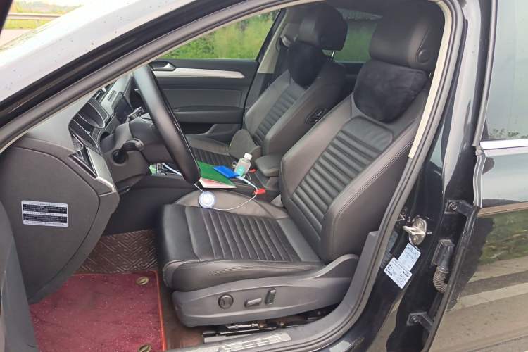 Used Volkswagen Magotan 2017 330TSI DSG Leading Model Driver Seat