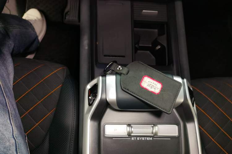 Used Deepal G318 2024 Four-Wheel-Drive Air Suspension Model
