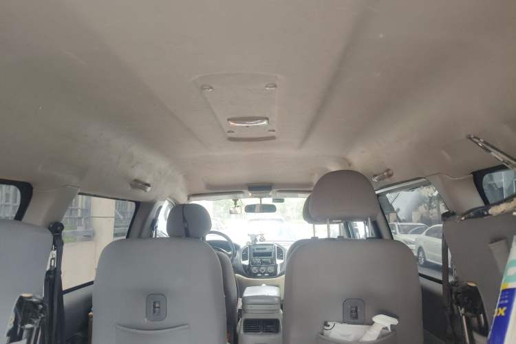 Used FORTHING Lingzhi 2016 M3L 1.6L 7-Seater Comfort Model Headliner