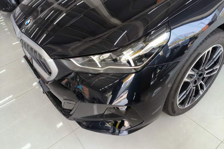 Used BMW 5 Series 2025 525Li M Sport Package Left Front Headlight