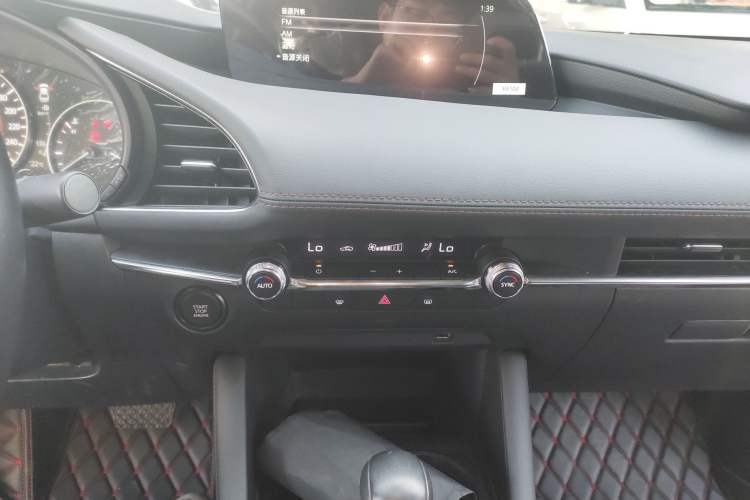 Used Mazda Mazda 3 Axela 2023 2.0L Automatic ZhiZhen Edition
