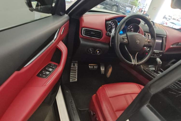 Used Maserati Levante 2016 3.0T Standard Edition Driver Seat