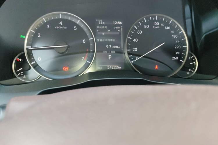 Used Lexus ES 2015 200 Comfort Edition Odometer Close Up