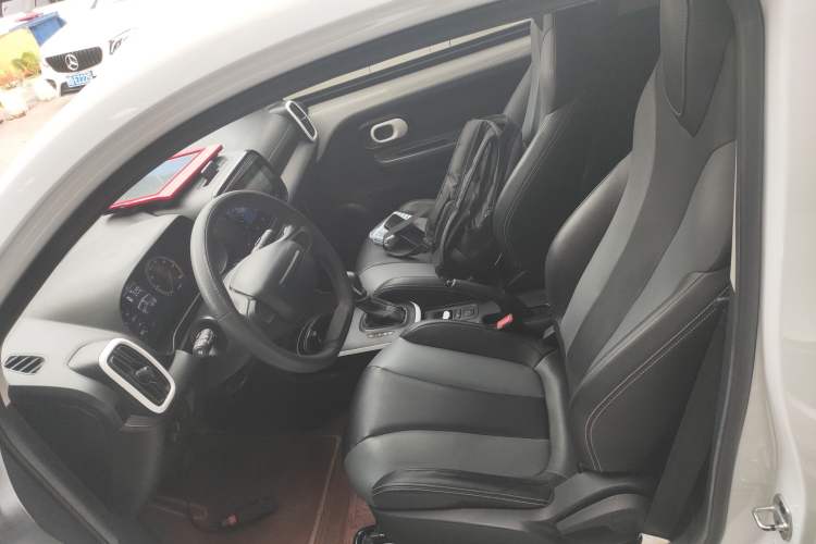 Used Roewe Clever 2022 311km QiQi BoBo Edition Left Front Seat