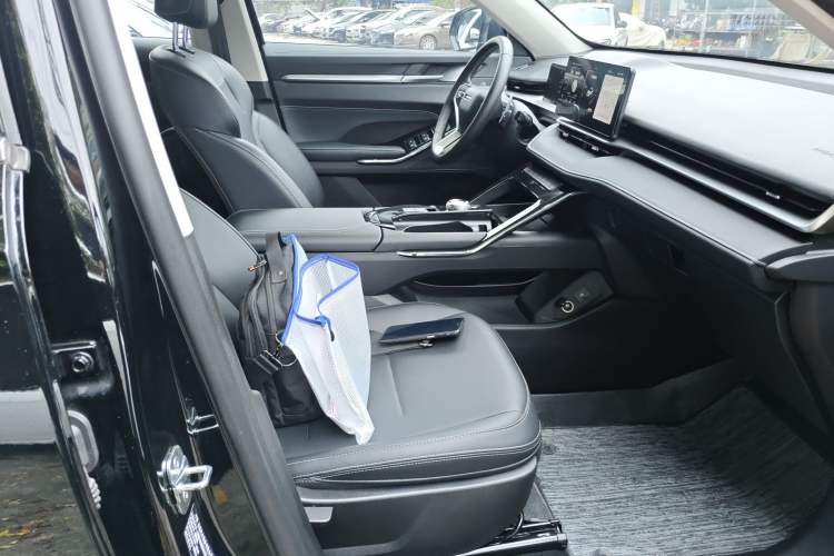 Used Haval H6 2024 1.5T Two-Wheel-Drive Classic Edition