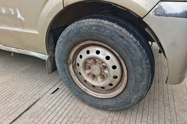 Used Dongfeng Xiaokang C37 2012 1.4L Comfort Version DK13-06