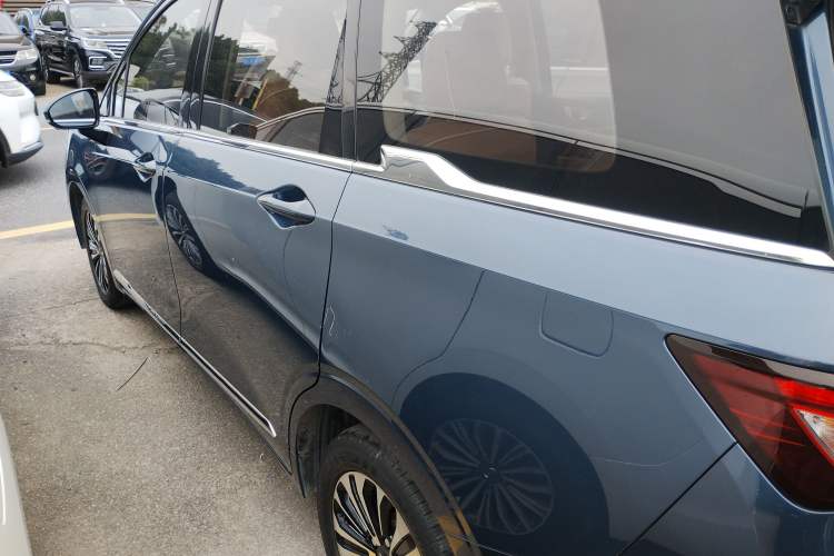 Used Wuling Jiachen 2022 1.5T CVT Deluxe Flagship Edition
