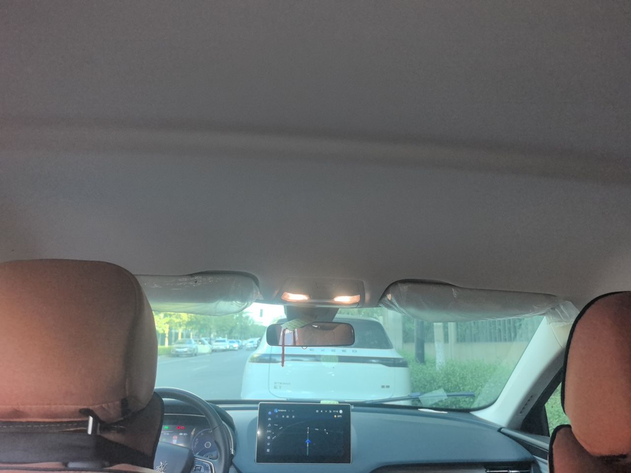 Hongqi E-QM5 2025 500km Range Commuter Version — снимка 18