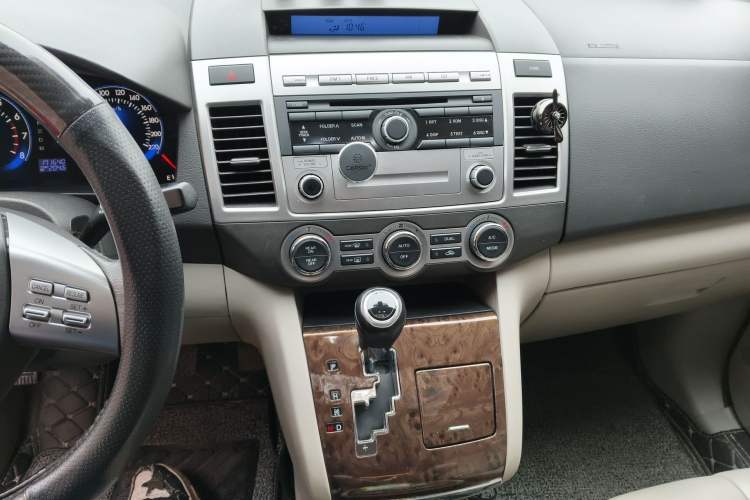 Used Mazda 8 2013 2.5L Ultimate Edition Audio And AC Panel