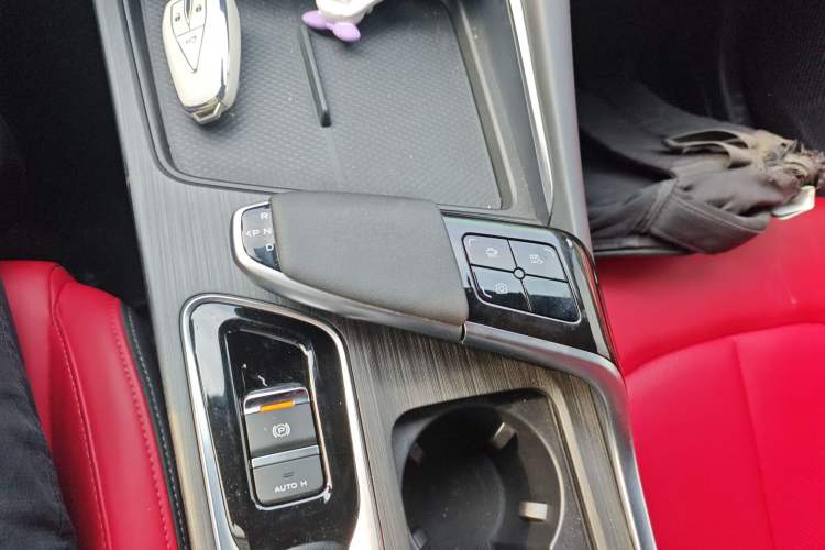 Used CHANGAN UNI-T 2020 1.5T Prestige Version