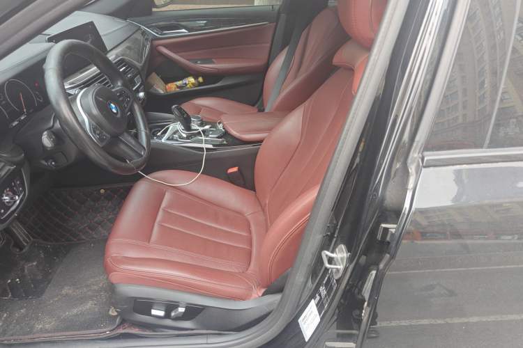 Used BMW 5 Series 2018 Restyled 530Li Leading Edition M Sport Package
