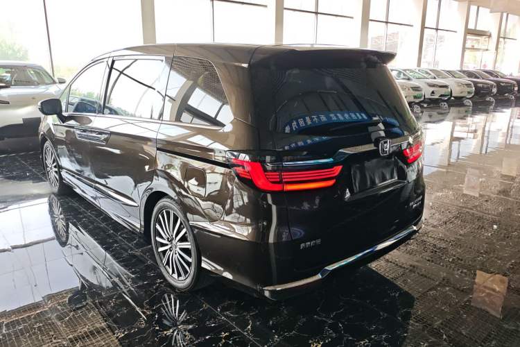 Used Honda Elysion 2022 2.0L eHEV Luxury First Edition