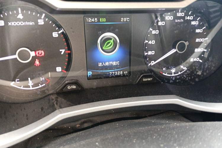 Used Geely Auto Emgrand GS 2016 Elegant Edition 1.8L Automatic LingShang Model Odometer Close Up