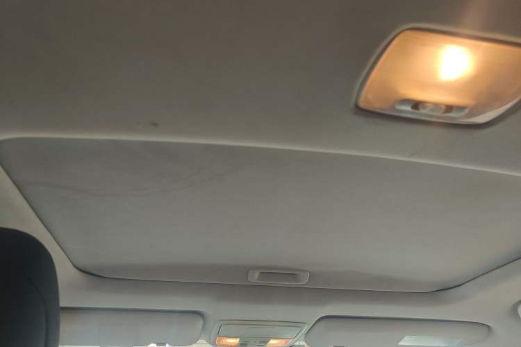 Used Honda CR-V 2013 2.4L two-wheel drive luxury version