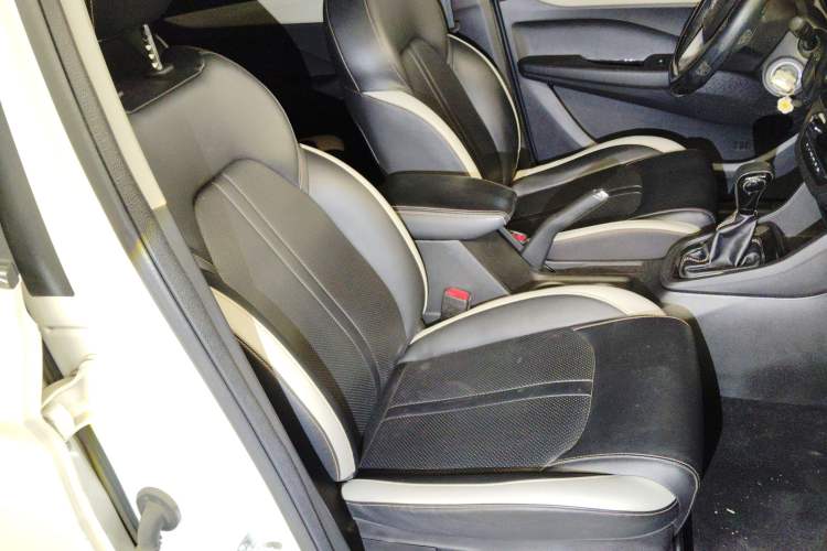 Used Baojun 360 2019 1.5L CVT Luxury Model China VI Emission Standard
