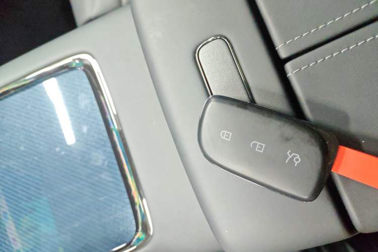 Used Lynk & Co Lynk & Co 10 EM-P 2025 Model 240 Four-Wheel Drive Ultra