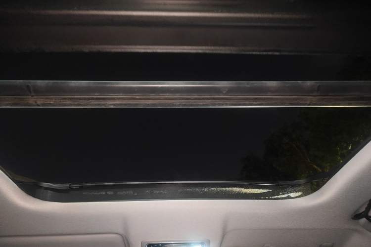 Used CHANGAN UNI-Z New Energy 2024 Blue Whale Smart Electric iDD 125km Beyond Edition Headliner