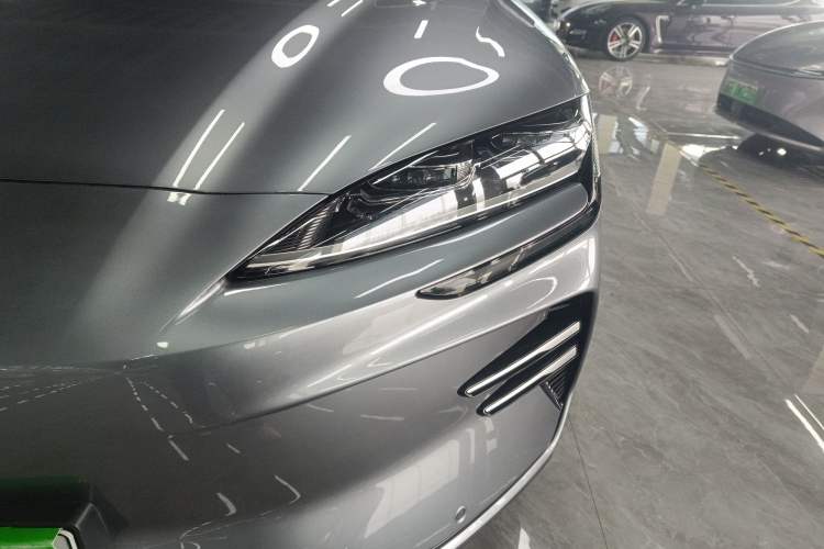 Used BYD Song PLUS New Energy 2025 EV 520km Luxury Version
