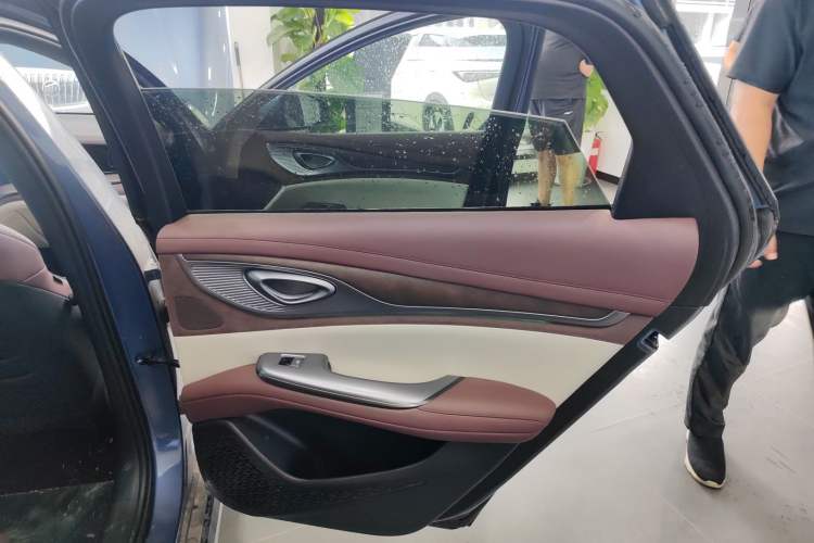 Used BYD Seal 2023 DM-i 1.5L 121km Prestige Model