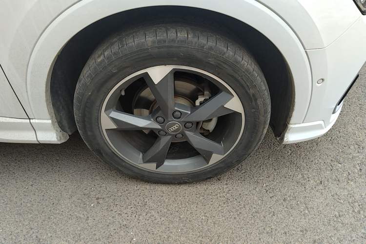 Used Audi Q3 2021 35 TFSI Fashion Dynamic Model
