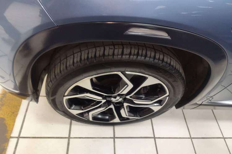 Used Nio ES8 2020 415 km Range 7-Seater Version