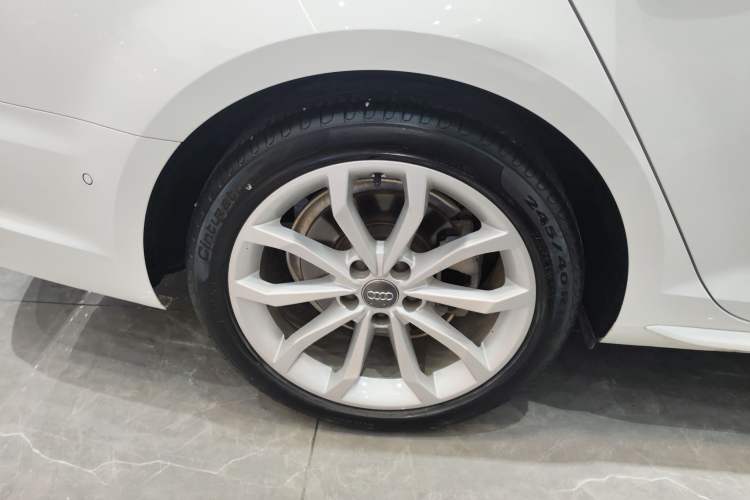 Used Audi A4L 2019 40 TFSI Fashion Edition China VI Emission Standard

