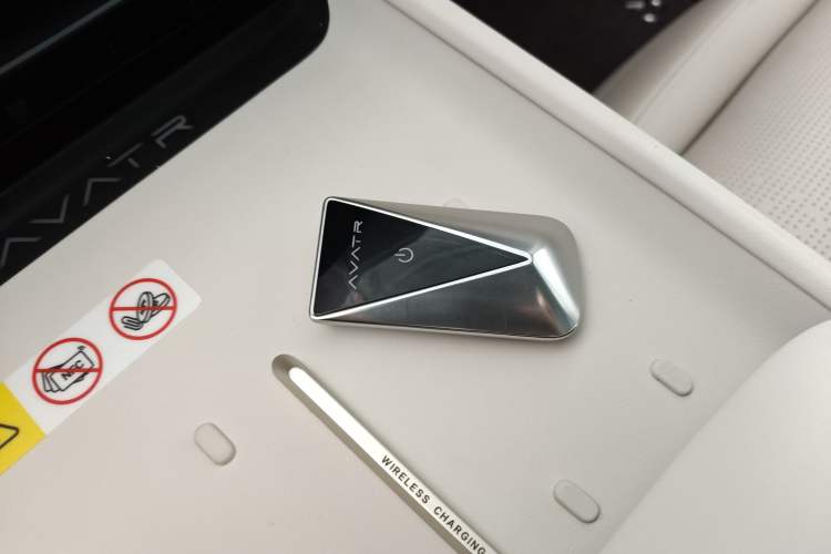 Used Avatr 06 2025 Pro Range-Extended Edition